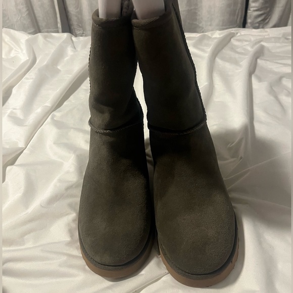 Grey wedge Ugg boots: women’s 10 - Picture 3 of 3